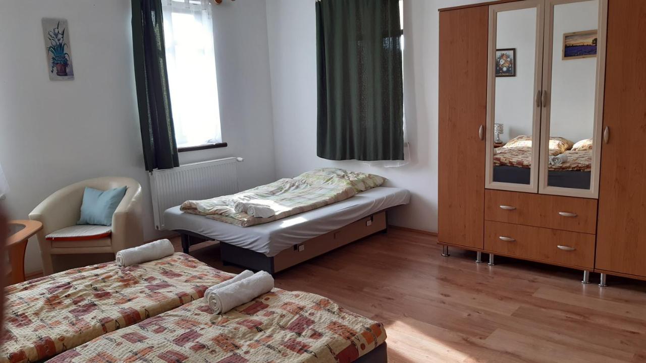 Bajusz Vendeghaz Hotel Tornyosnémeti Eksteriør billede